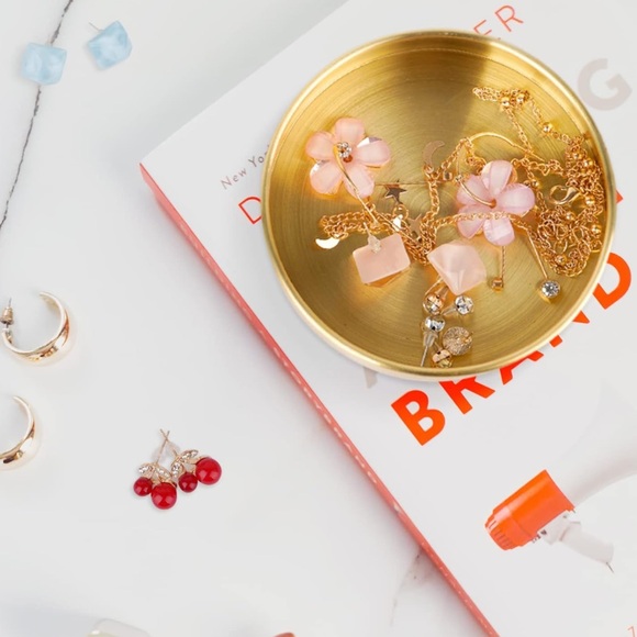 Round Gold Jewelry Tray - Picture 3 of 9